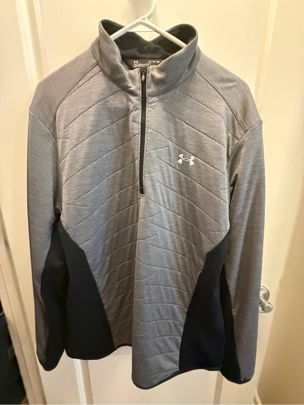 Under Armour Gray and Black Quilted 1/4 Zip Performance Jacket coldgear